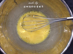 迷彩戚风蛋糕#东菱DL-K40C岩烤烤箱#的做法 步骤2
