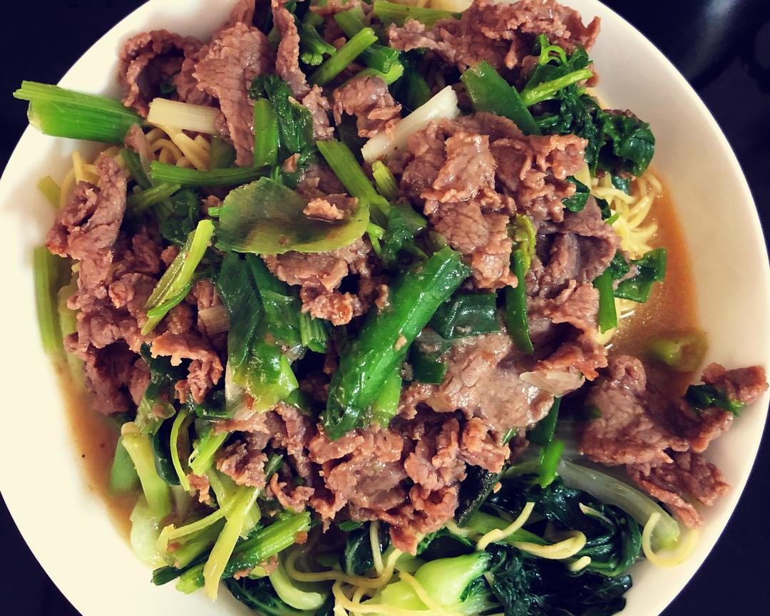 芹菜牛肉拌面