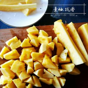 自制凤梨菠萝酱的做法 步骤2