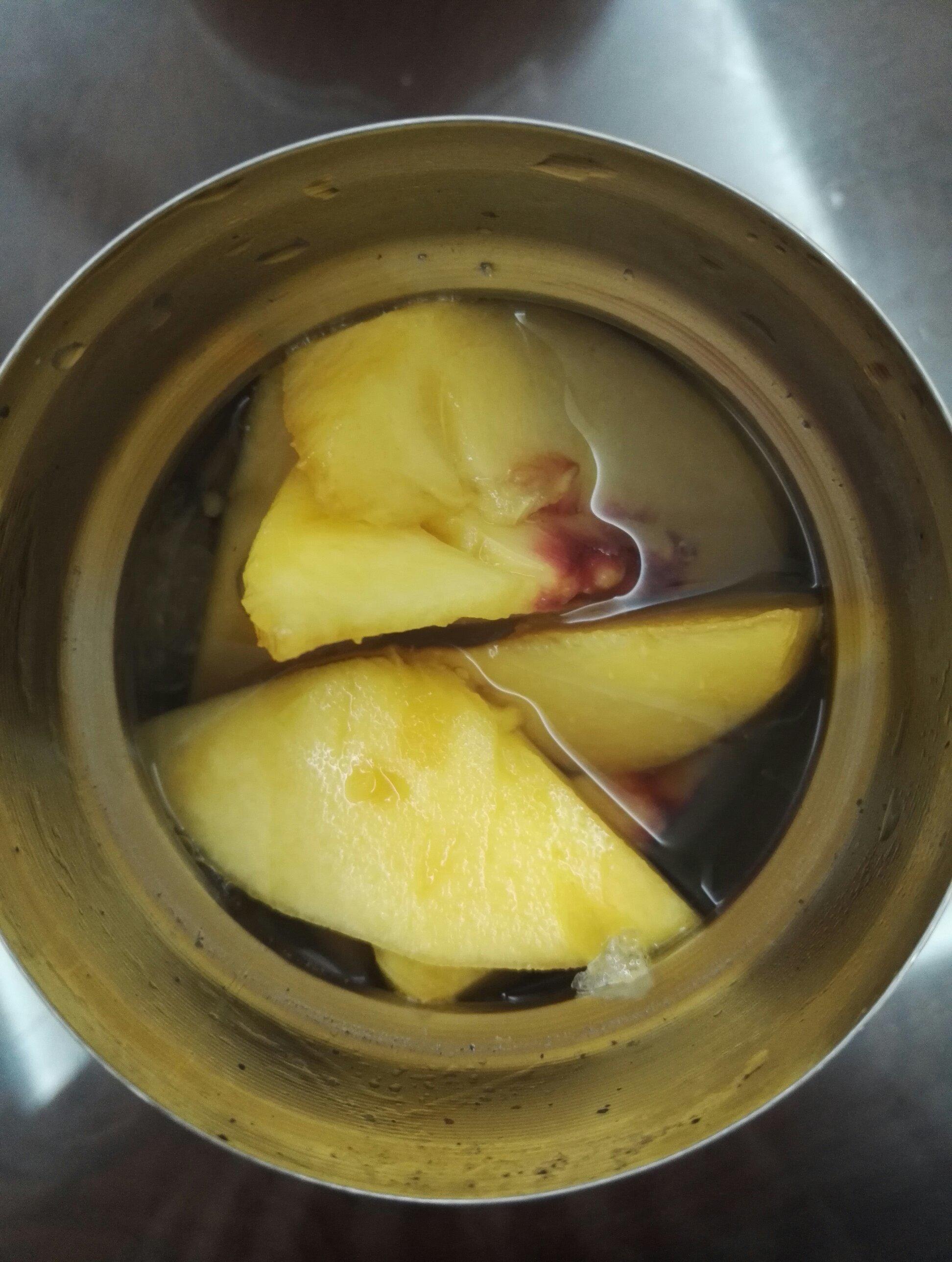 闷烧杯黄桃糖水的做法 步骤5