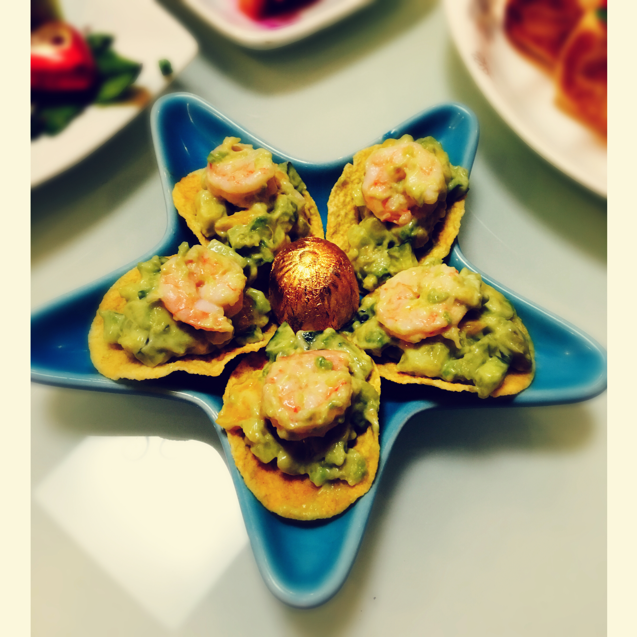 薯片牛油果大虾沙拉