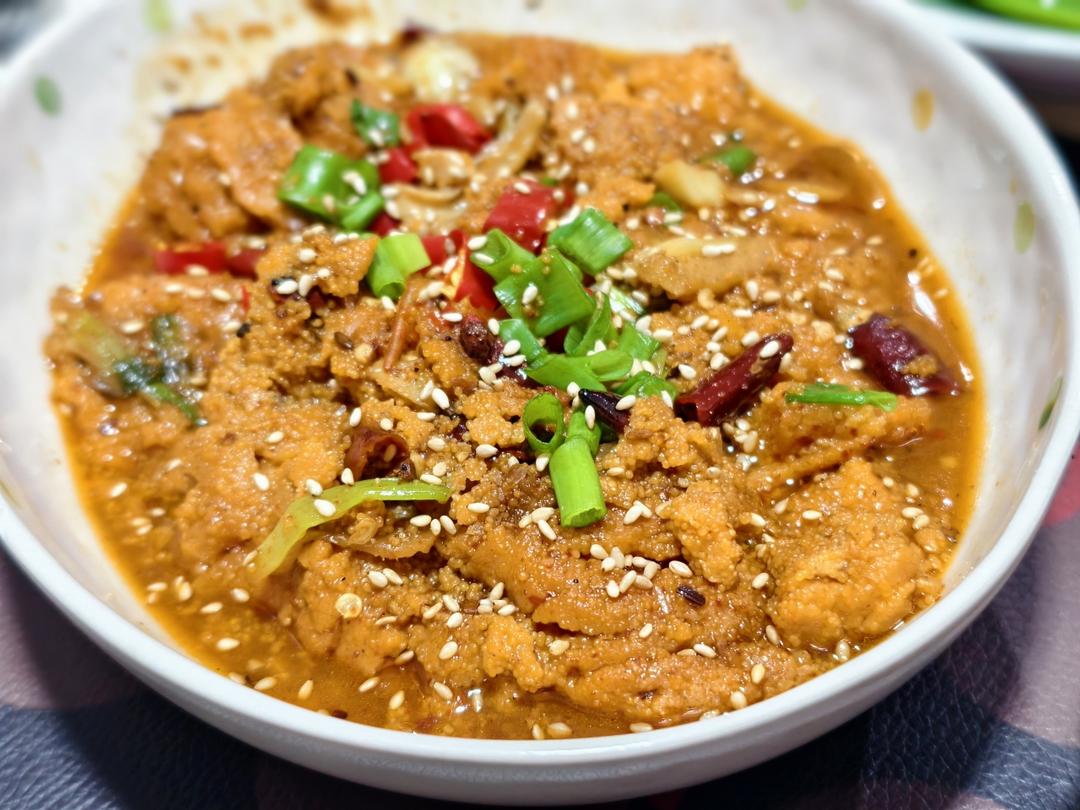 🔥🐟无敌下饭的家常烧鱼籽（干锅鱼杂）🍚🥤