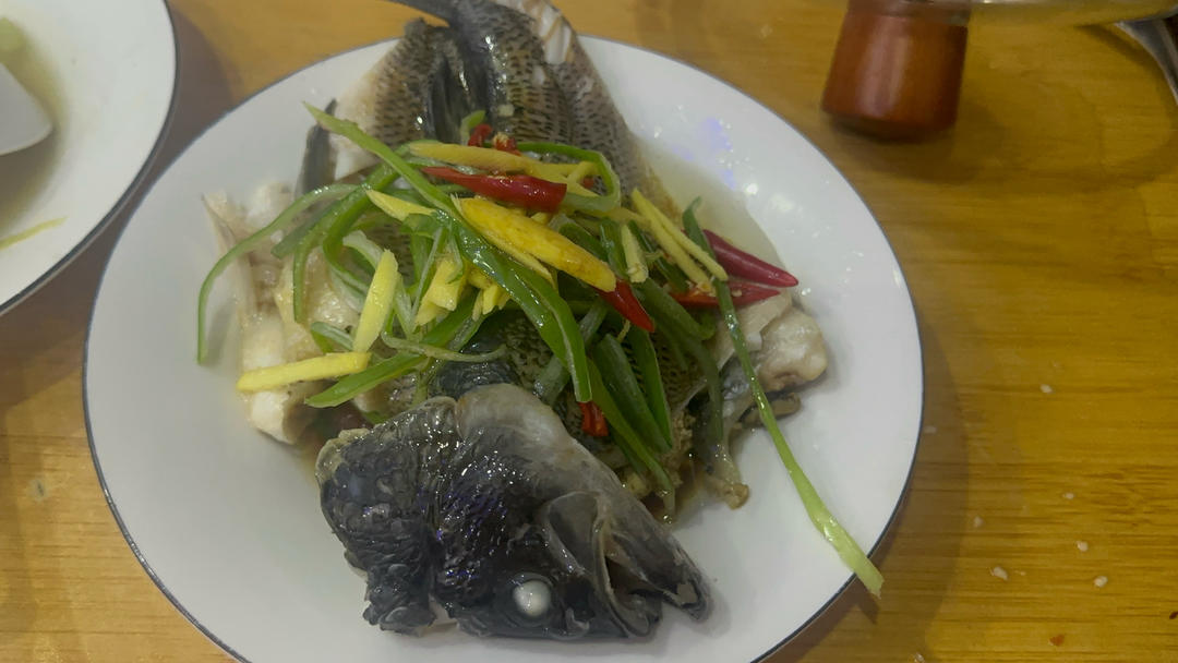 10分钟做 清蒸鲈鱼 （附切鱼图解）