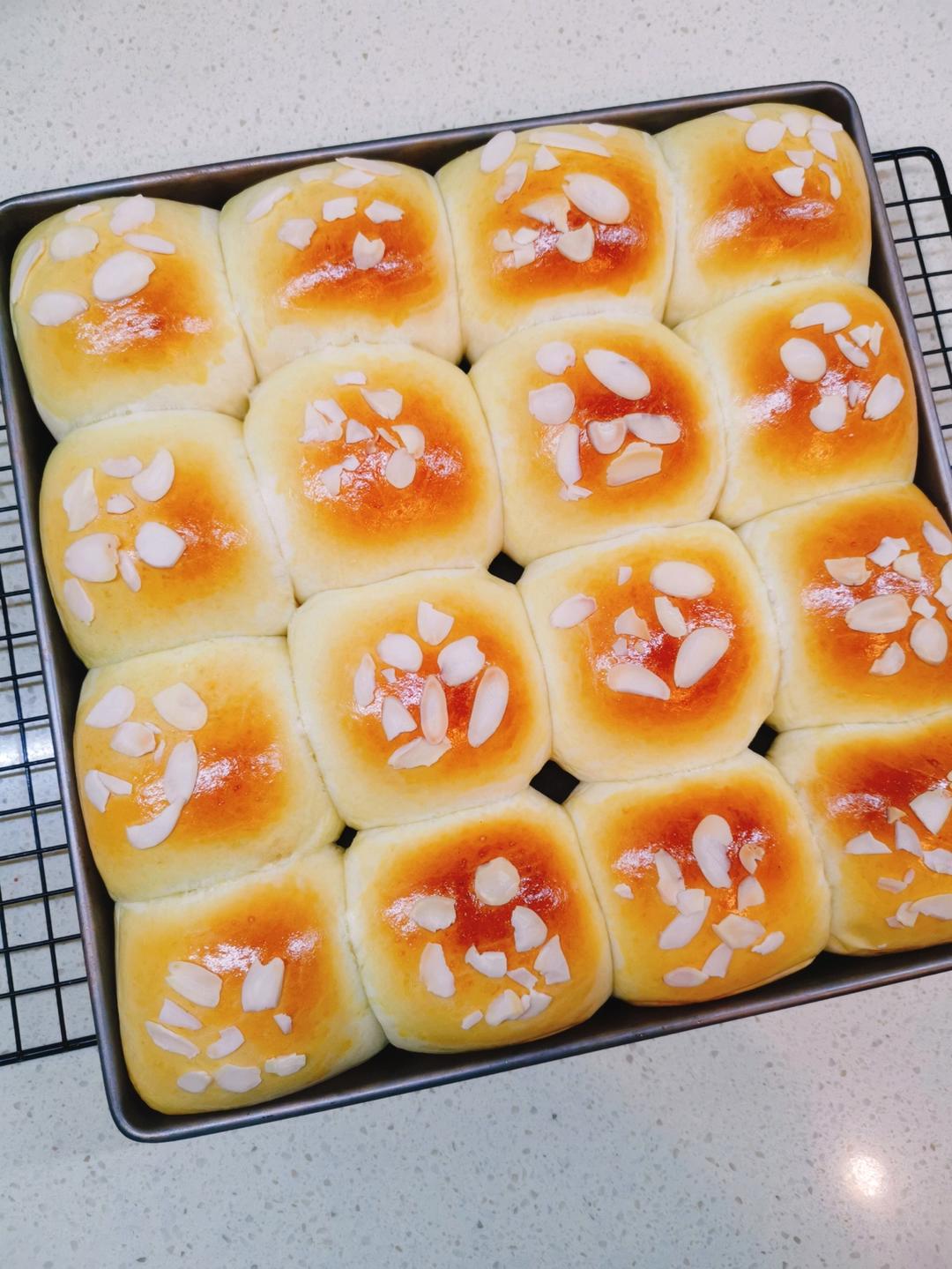 一次性发酵的超级柔软小餐包