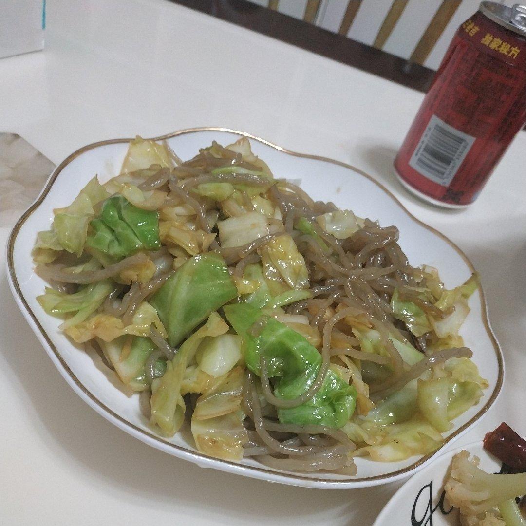 包菜炒粉丝