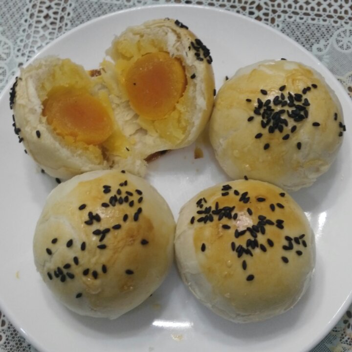 蛋黄酥：抹茶酥：（奶黄味）