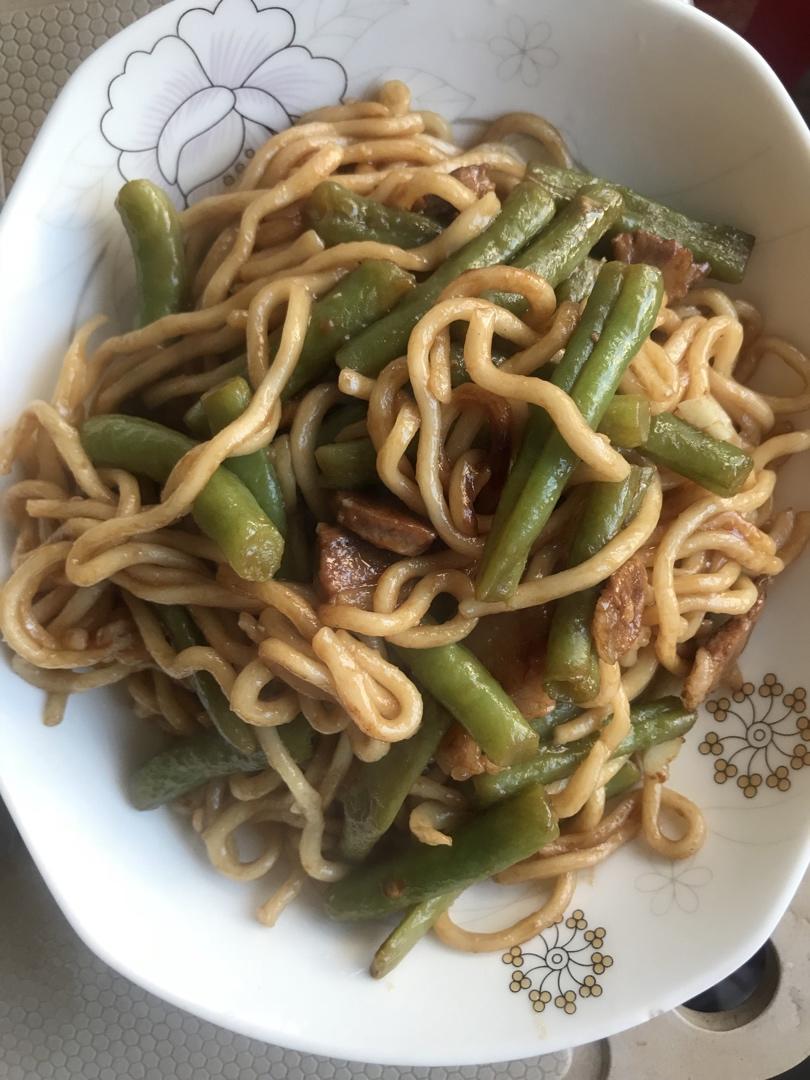 一米阳光0680470x做的家常豆角焖面