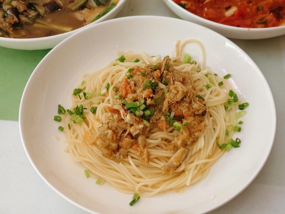 蟹黄面，秒杀一切饭店的自制爆多蟹黄酱！