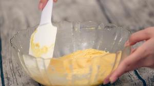 【i烘焙】魔术奶冻蛋糕的做法 步骤3