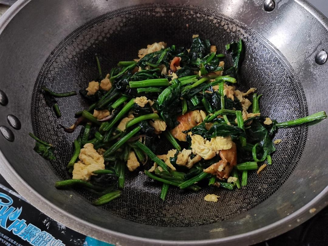 菠菜炒鸡蛋