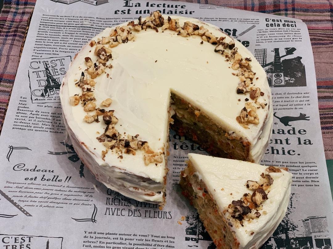 【经典胡萝卜蛋糕】 不需打发的简单快手蛋糕，胡萝卜的华丽变身 绝妙的消耗胡萝卜方法