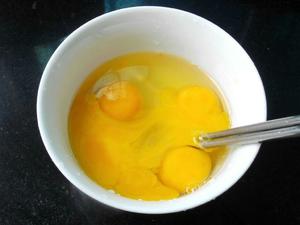 韩式泡菜鸡蛋卷的做法 步骤2