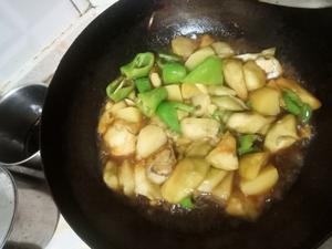 清淡少油版土豆炖茄子的做法 步骤5