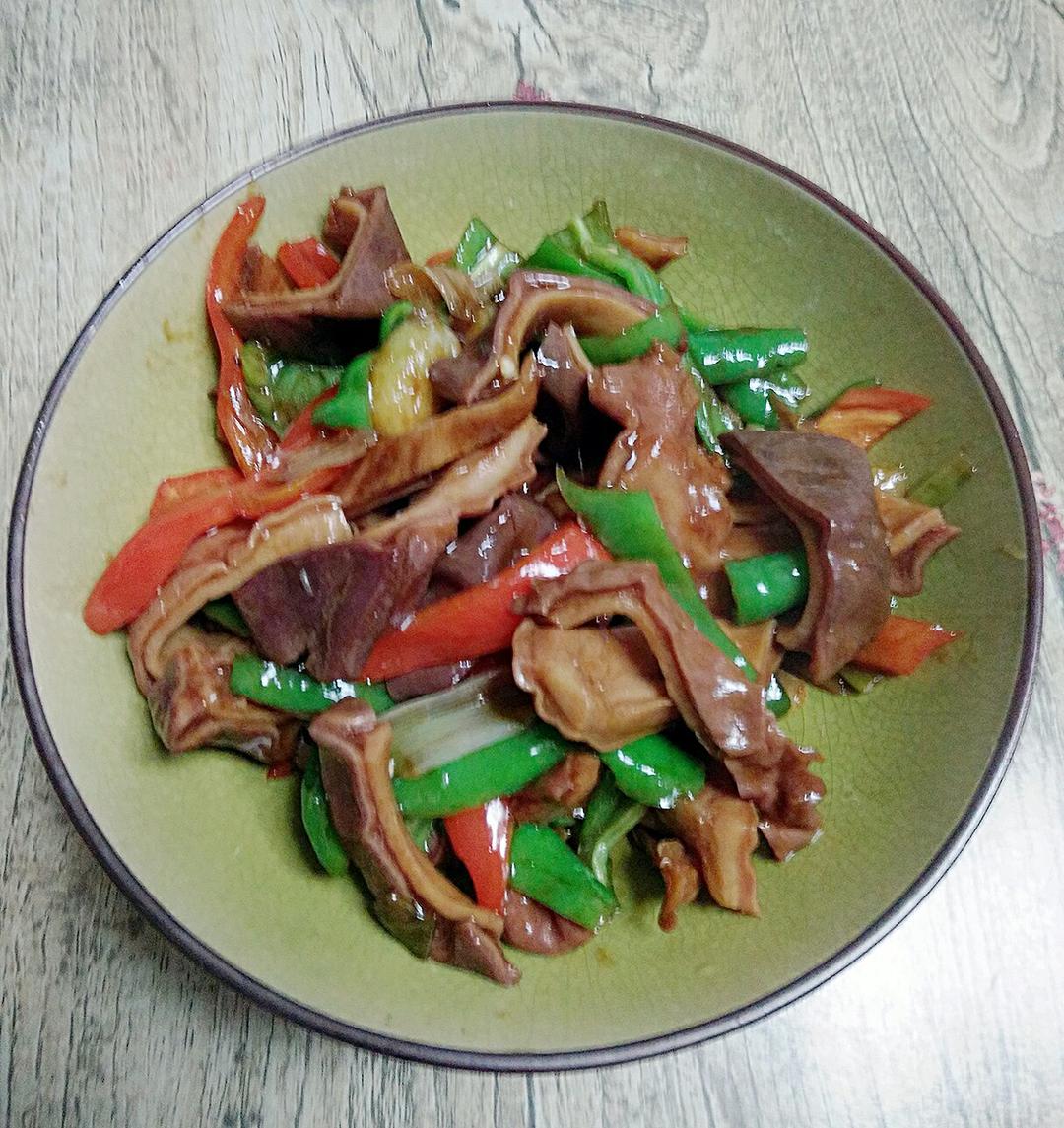 弥撒中的风琴做的大蒜烧猪肚