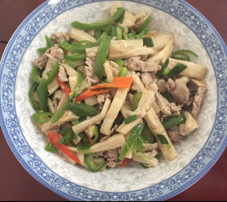 青椒素炒杏鲍菇