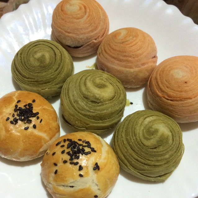 蛋黄酥~紫薯、抹茶、原味~花好月圆，中秋快乐~内附一次做六色蛋黄酥方法~