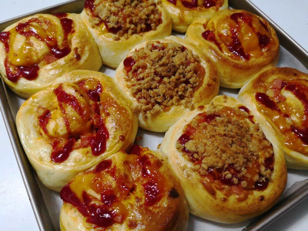 会拉丝的烤肠面包（披萨面包）