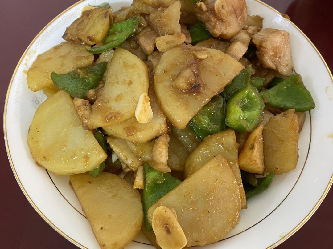 五花肉干煎土豆