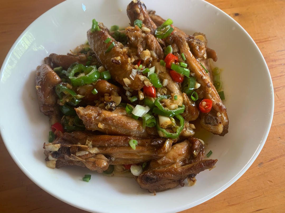 蒜香鸡翅，这才是鸡翅最好吃的做法