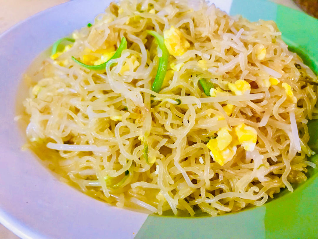 大牌档炒米粉