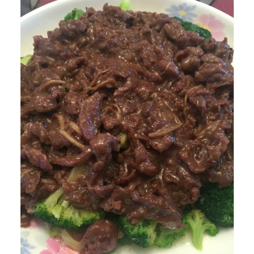 黑椒牛肉炒西兰花