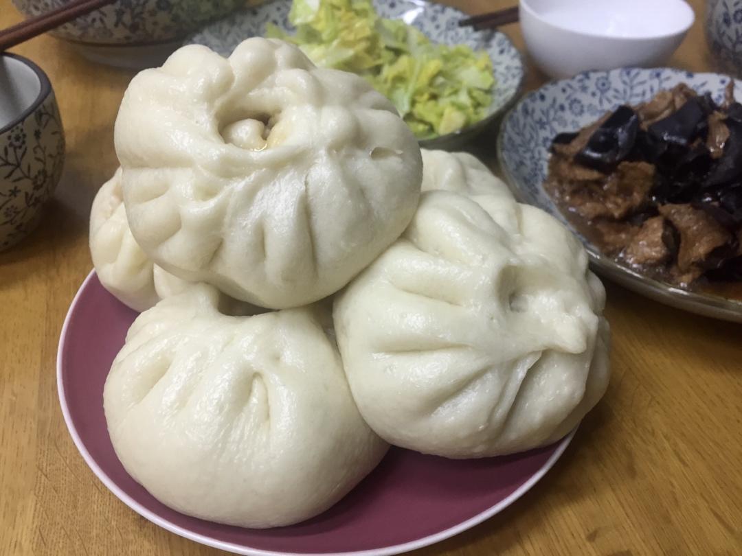 皮超软的猪肉大葱包子