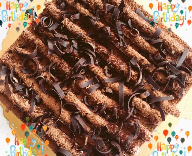 黑巧克力生日蛋糕