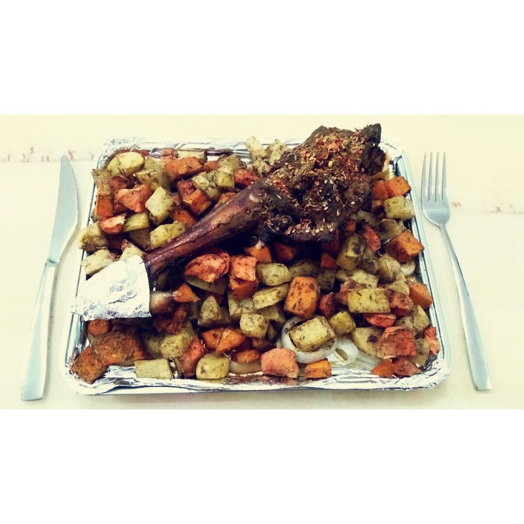 孜然蒜香烤羊腿