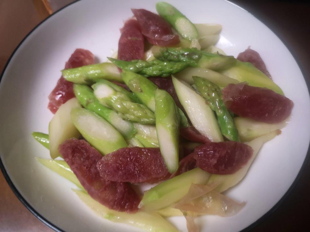 ㊙️腊味‼️芦笋炒腊肠‼️老少皆宜