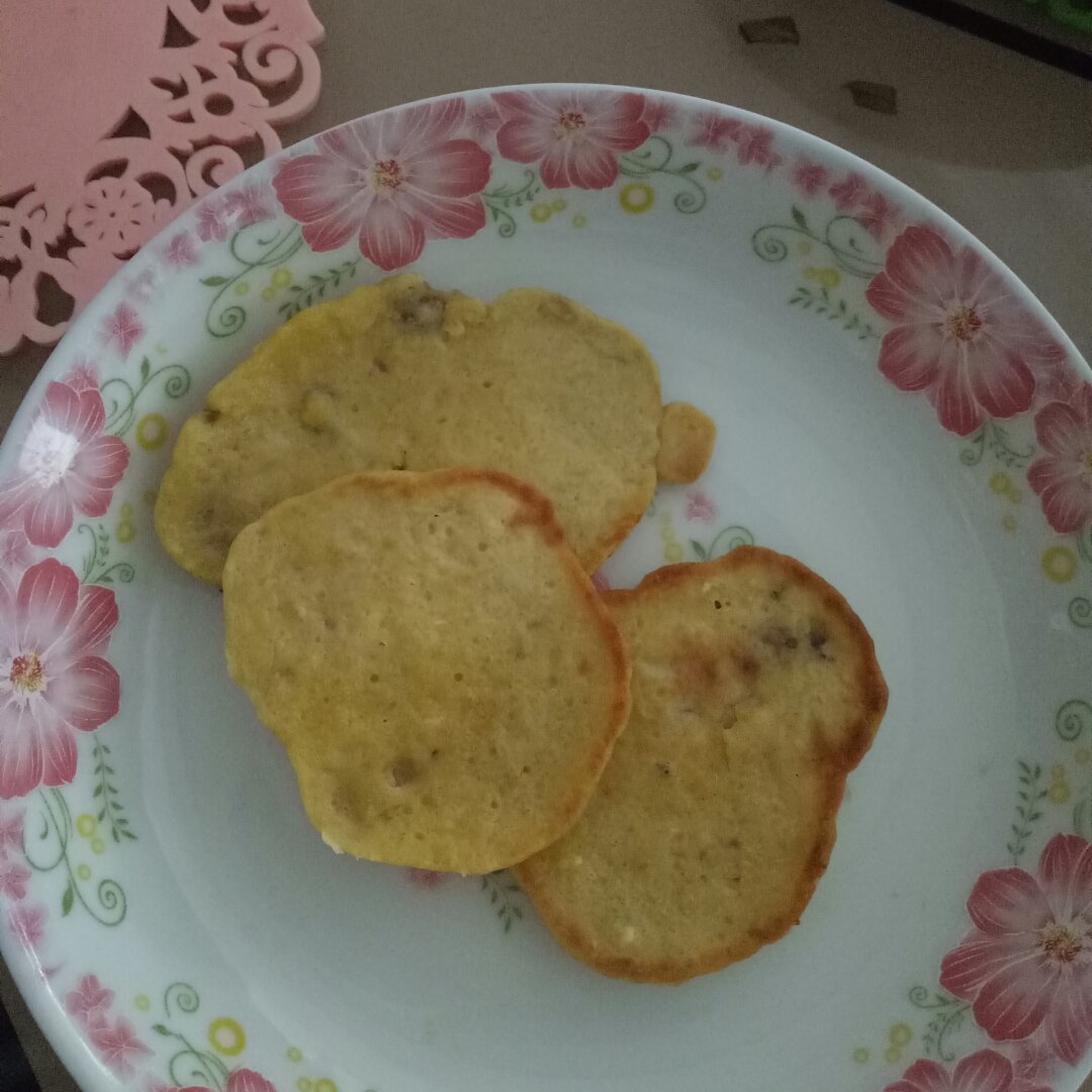 【减脂早餐】无油香蕉松饼（超简单）