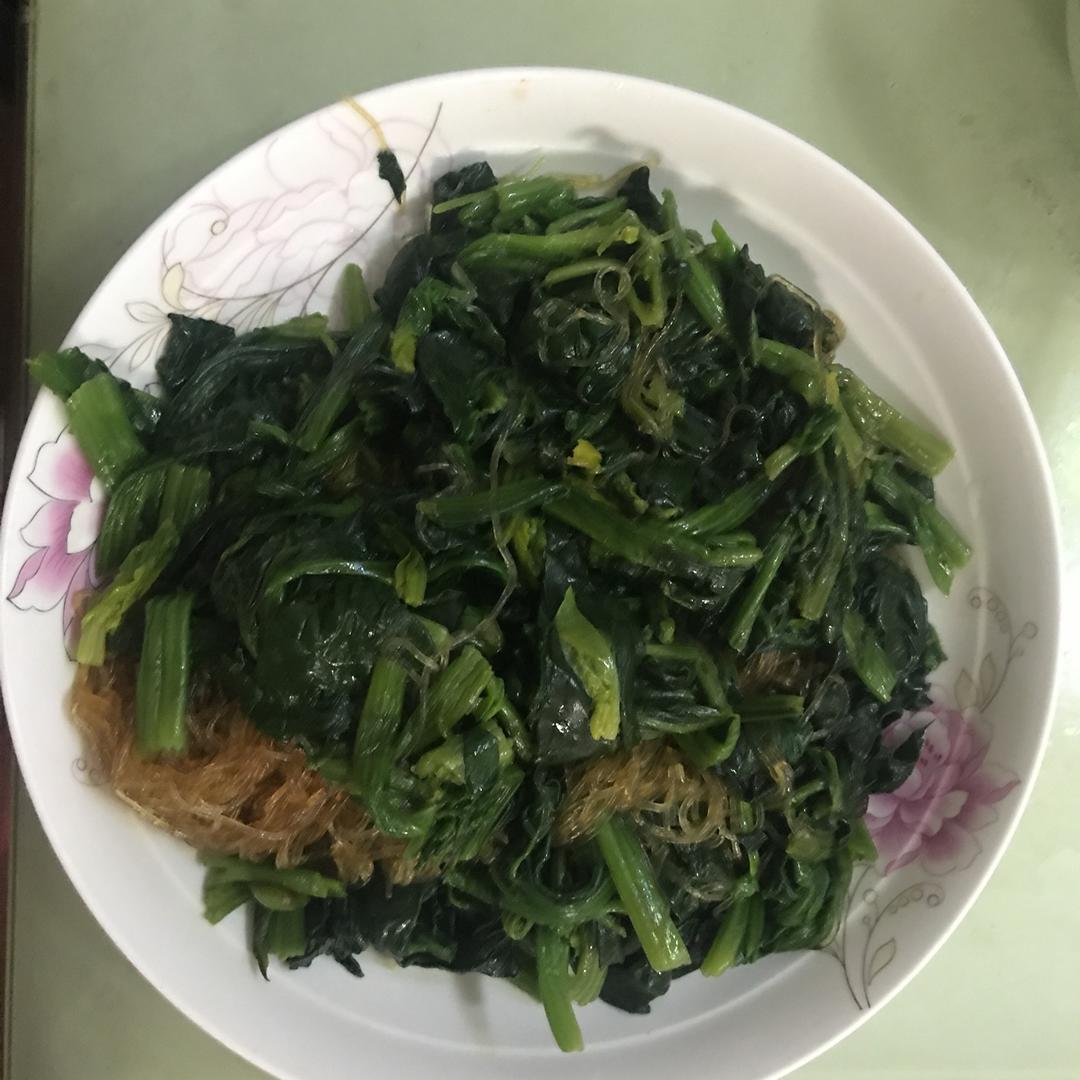 菠菜炒粉丝