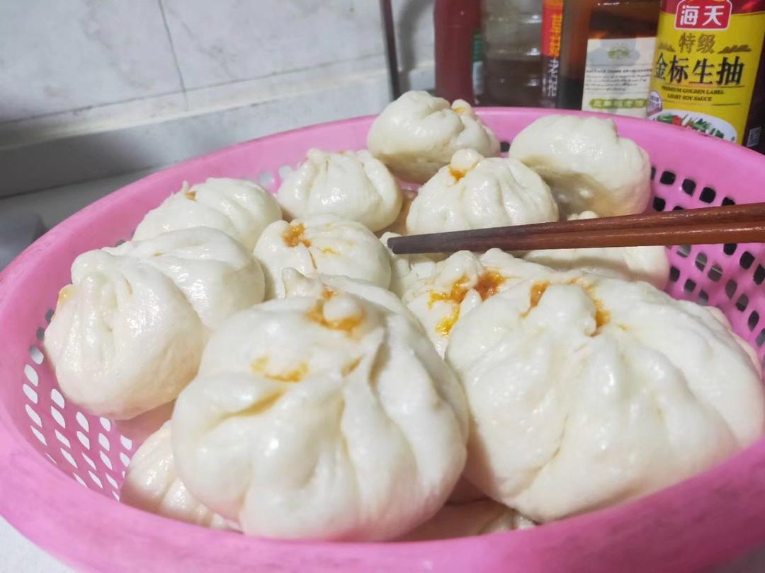 酱肉包子