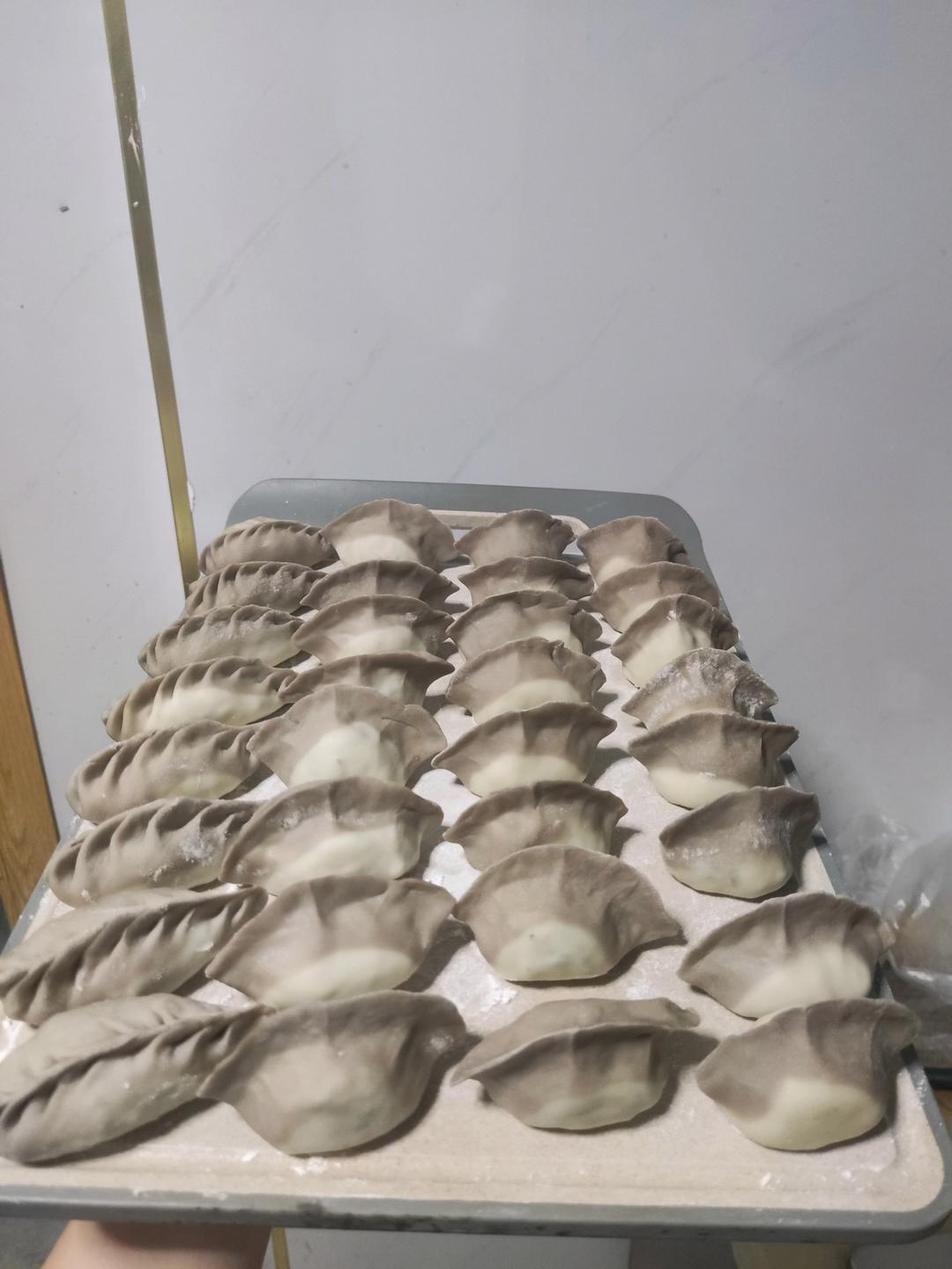 自制韧而不破的果蔬彩色饺子皮