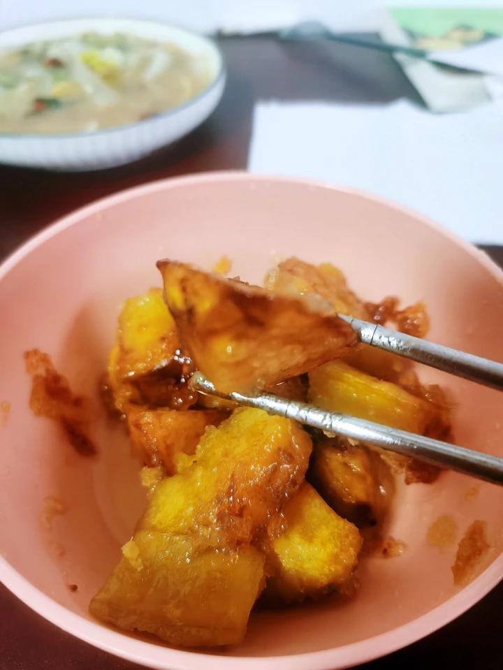 厨师长教你：“拔丝红薯”的家常做法，能拔出1米以上的糖丝