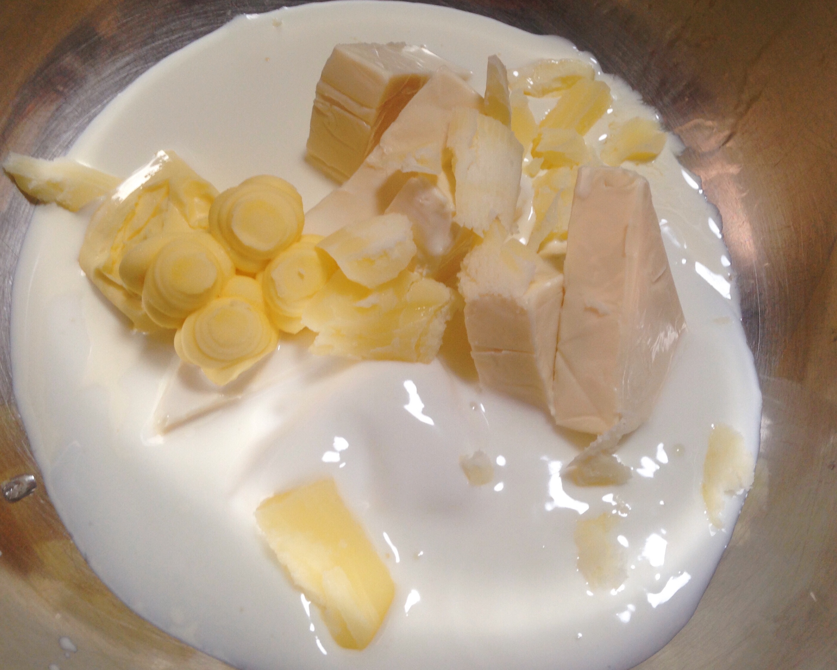 电饭锅版轻乳酪芝士蛋糕的做法 步骤1