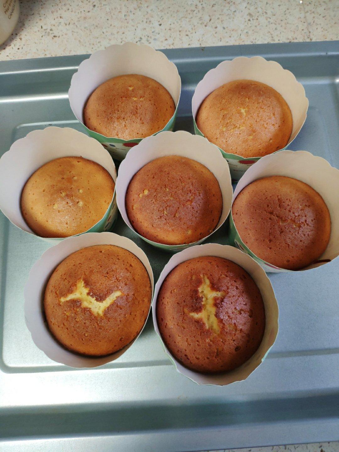 家喻户晓的明星款蛋糕：蜂蜜蛋糕