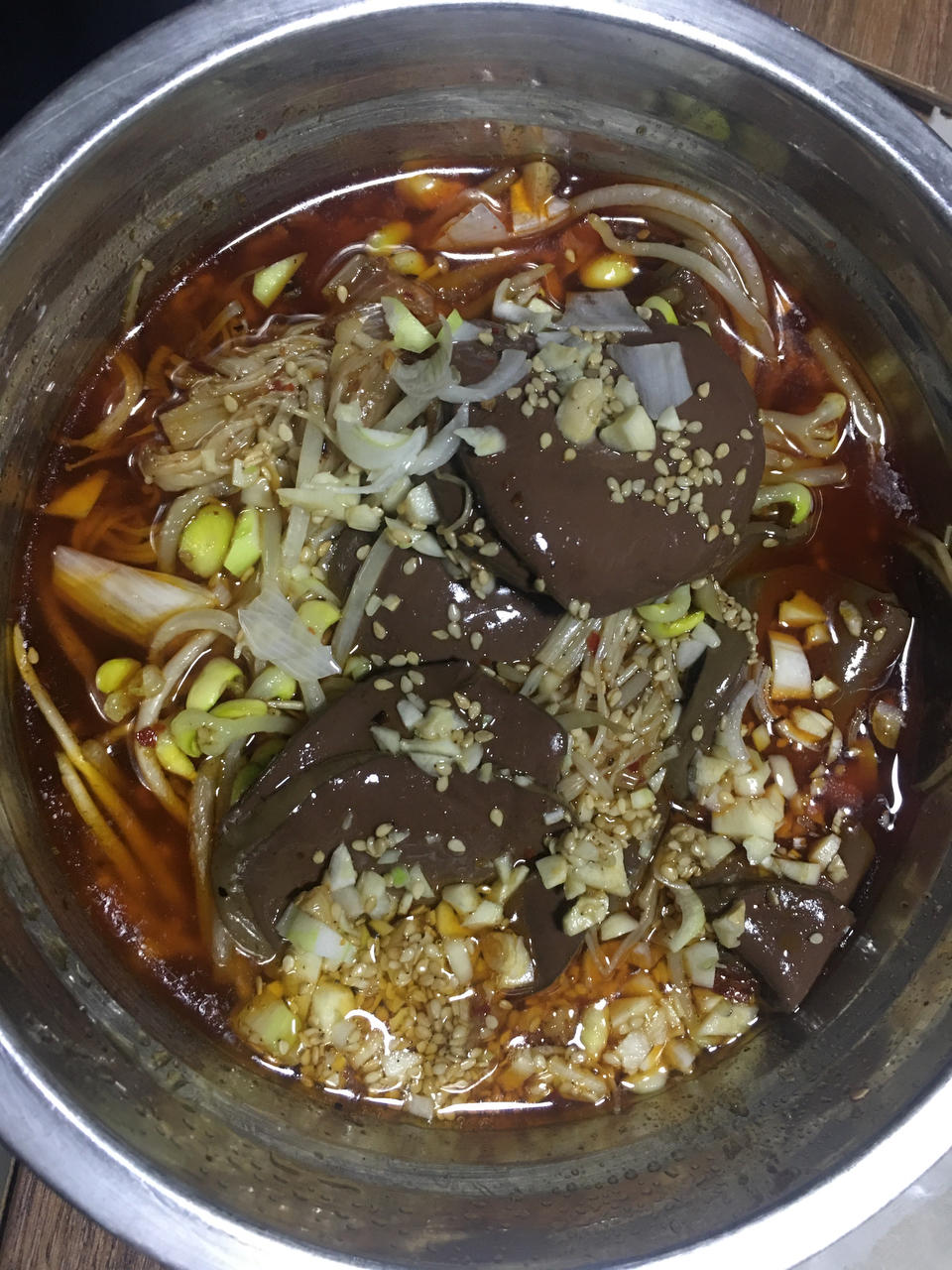 冒鸭血