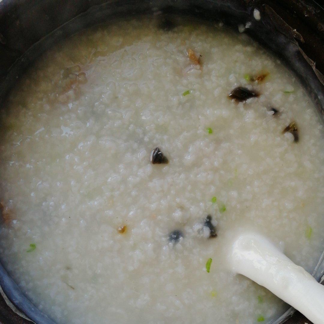十五分钟快手之香滑皮蛋瘦肉粥(附五分钟电饭煲电压力锅更快捷方法)