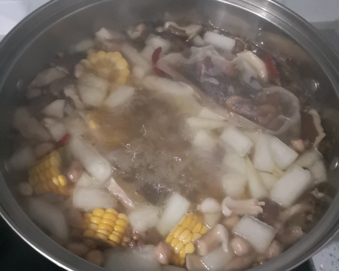 排骨冬瓜玉米香菇汤的做法