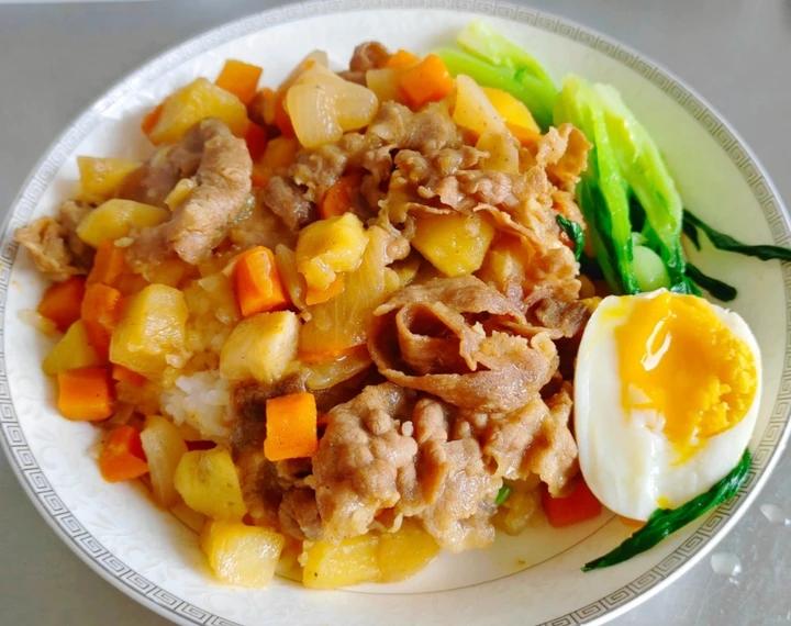 好吃到舔碗底的土豆肥牛拌饭