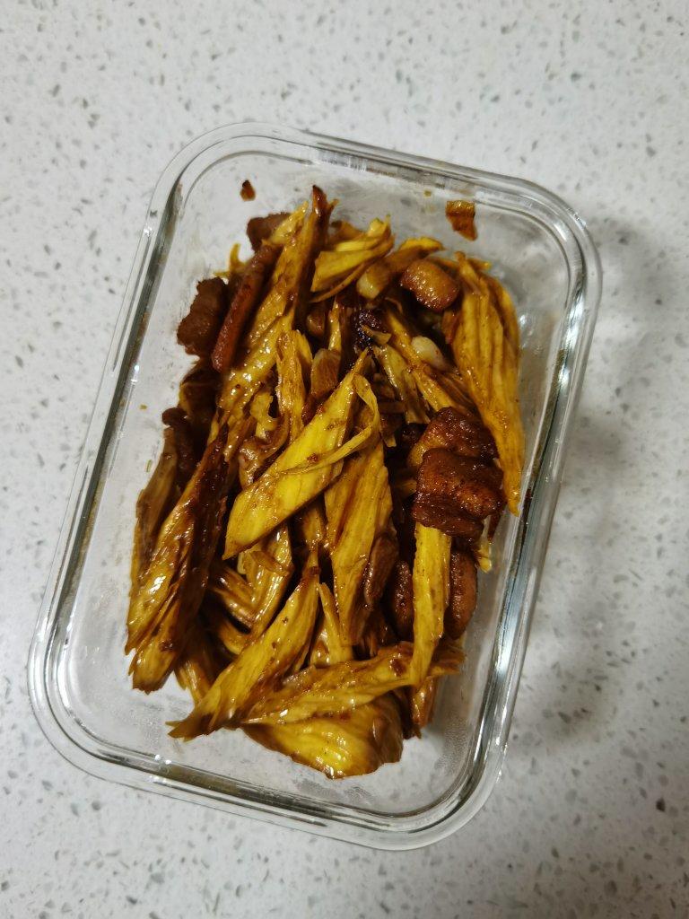 五花肉炒腐竹