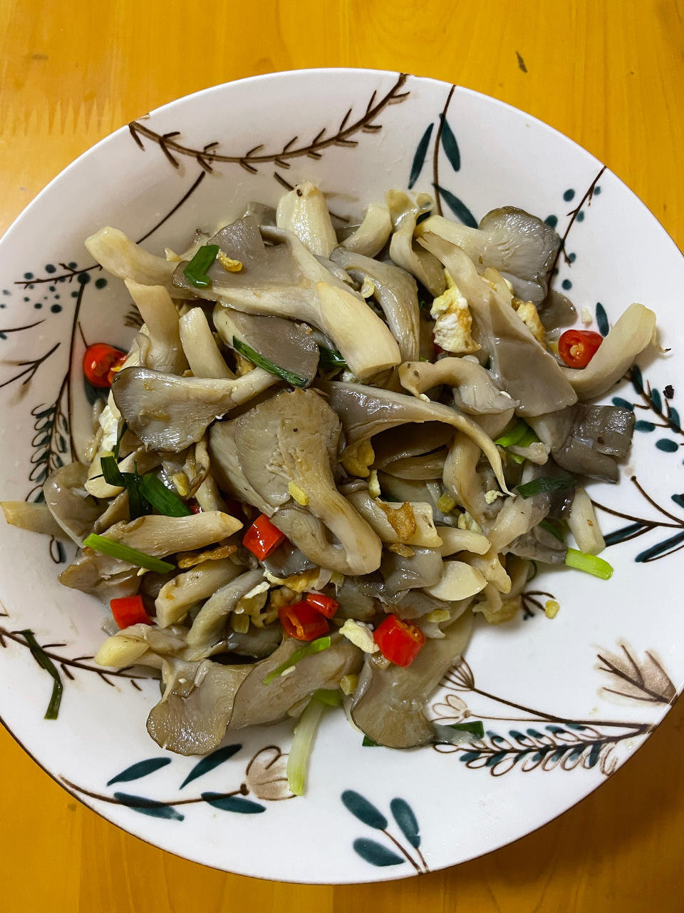 比肉好吃的平菇炒鸡蛋