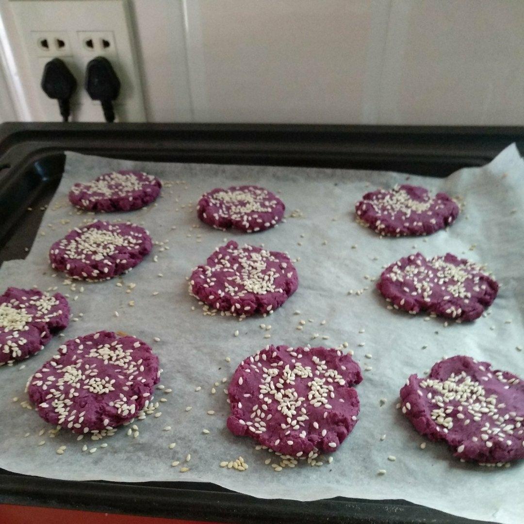 紫薯芝麻饼