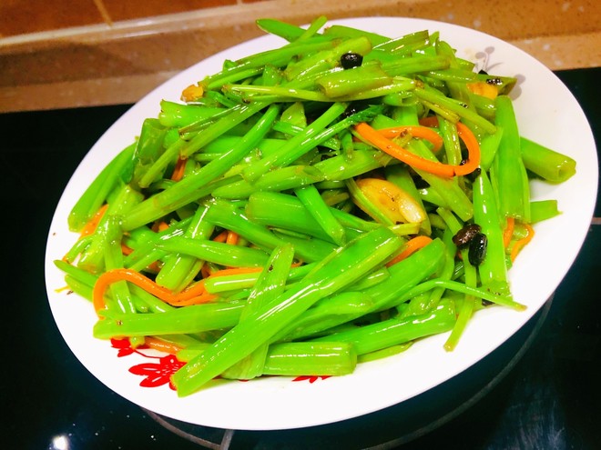 空心菜的做法(素炒空心菜的做法) 空心菜的做法(素炒空心菜的做法)