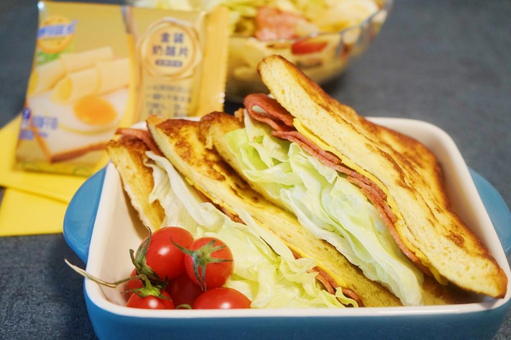 营养美味的奶酪培根三明治的做法