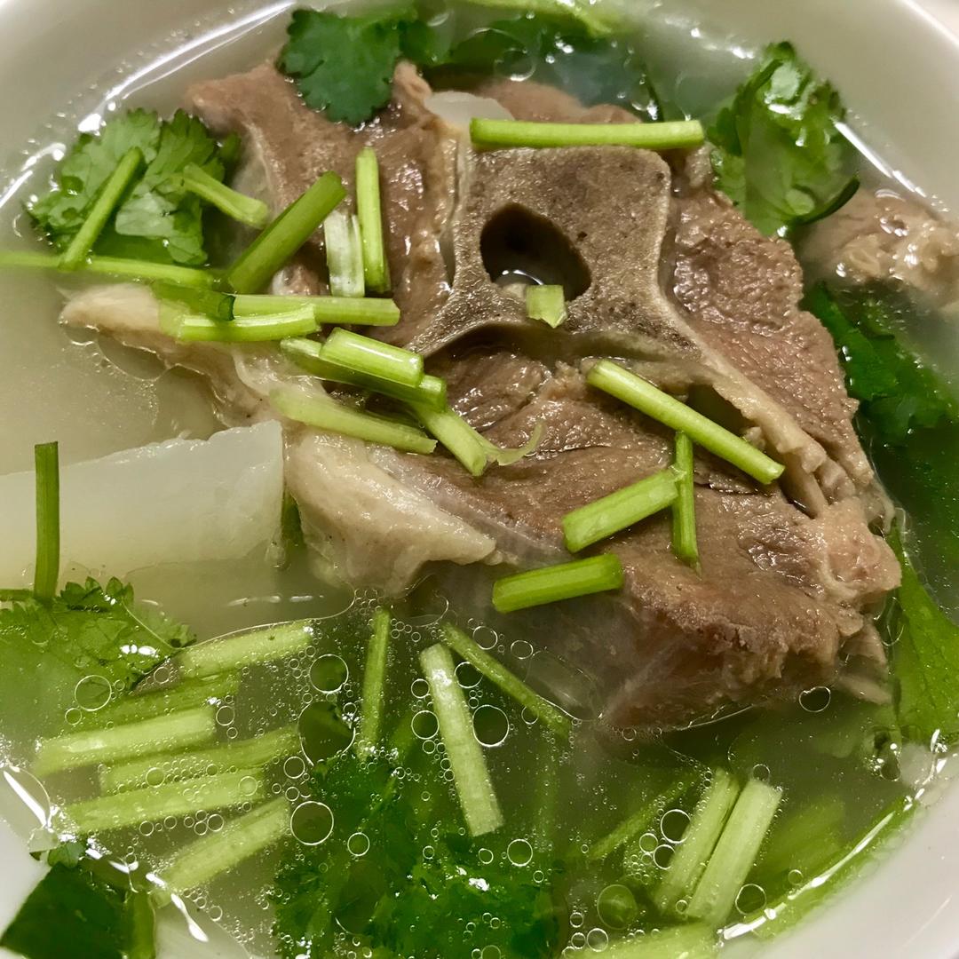 羊蝎子炖白萝卜