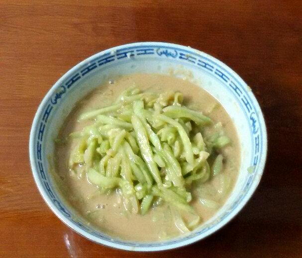 麻酱凉拌黄瓜丝(清新爽口)的做法