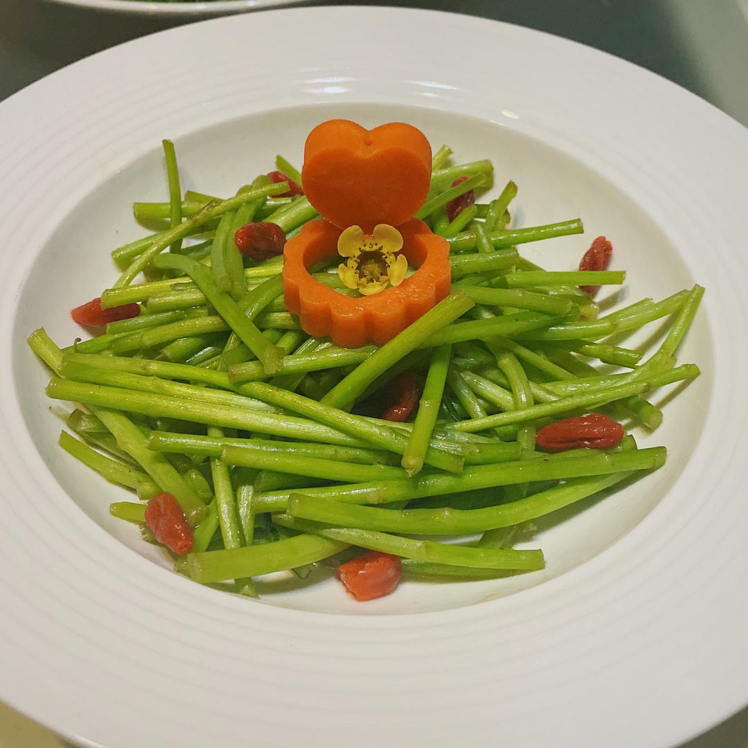 清炒芦蒿（2分钟炒完）