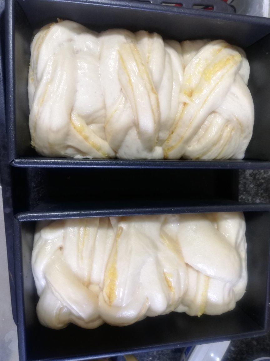 椰蓉满满吐司！幸福的味道。