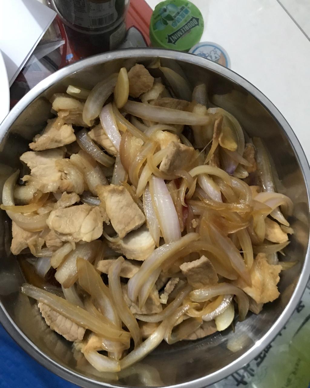 洋葱回锅肉